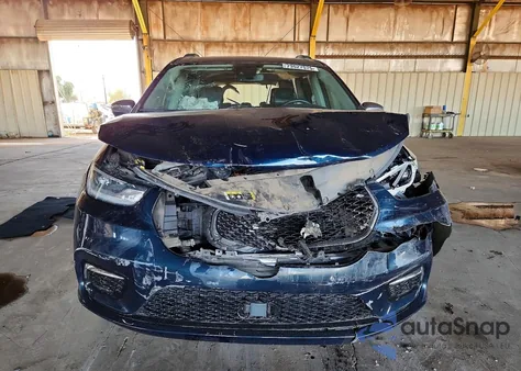 2021 Chrysler Pacifica Hybrid Limited z USA, uszkodzony, nr VIN 2C4RC1S73MR557690